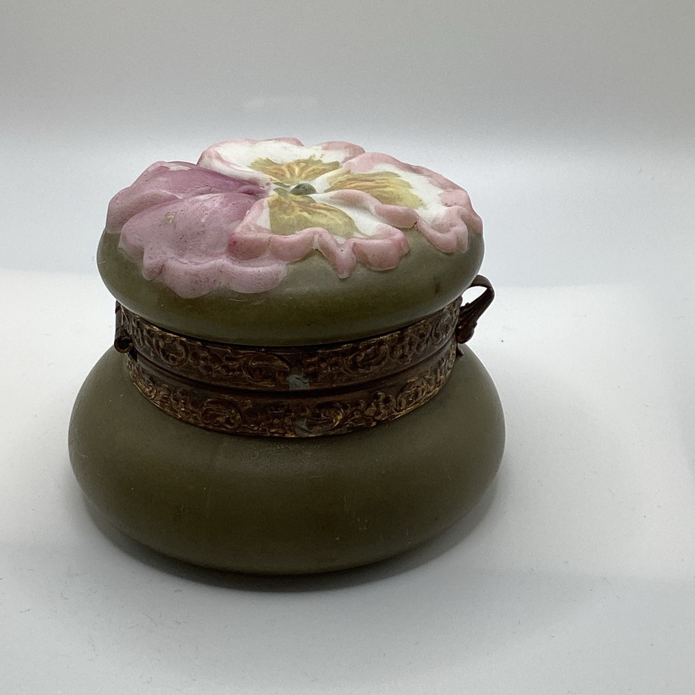 Vintage Floral Ceramic Trinket Box
